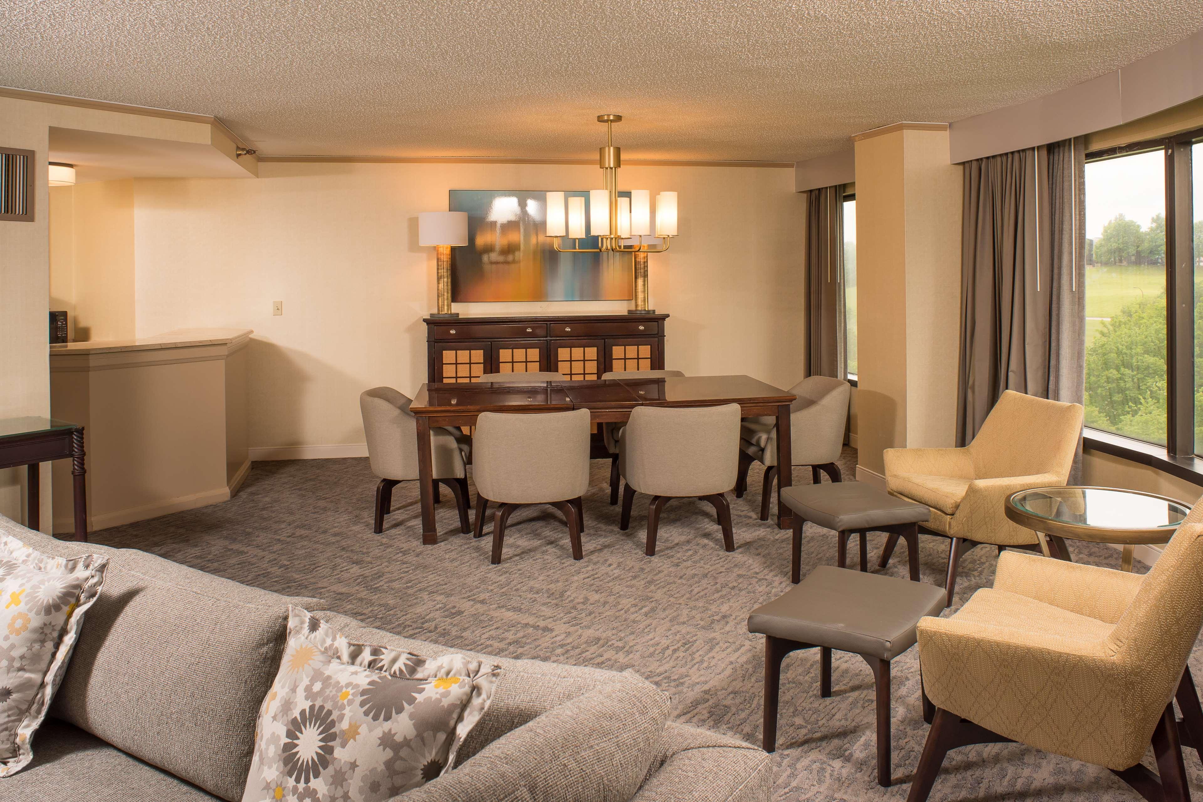 Doubletree By Hilton Tulsa At Warren Place Dış mekan fotoğraf