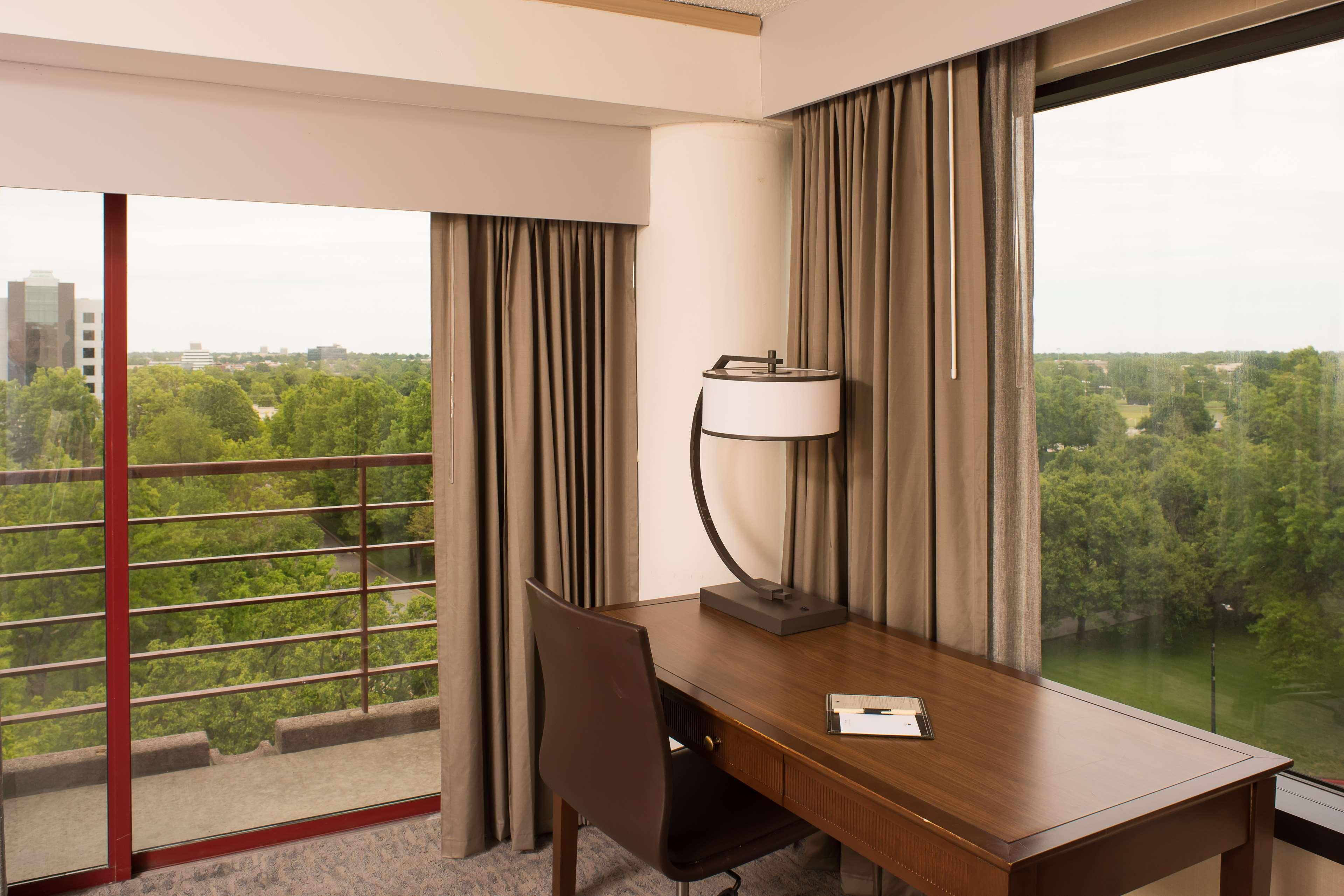 Doubletree By Hilton Tulsa At Warren Place Dış mekan fotoğraf