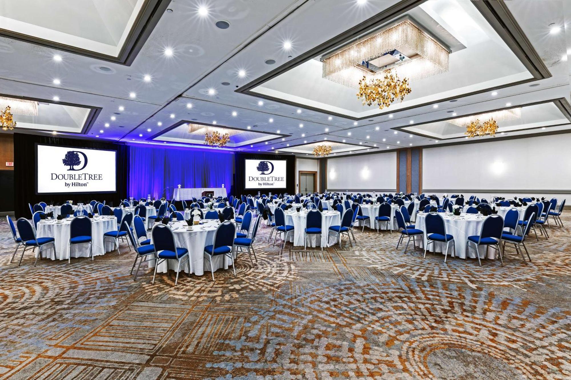 Doubletree By Hilton Tulsa At Warren Place Dış mekan fotoğraf
